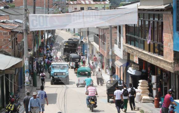 En los próximos días, el gobernador de Antioquia, Luis Pérez, visitará Ituango, Remedios y Vígia del Fuerte. FOTO Archivo 