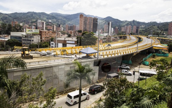 El intercambio de la calle 77 pretende ayudar a la eficiencia en la movilidad vehicular del sur del Área Metropolitana del Valle del Aburrá. FOTO Archivo Jaime Pérez 