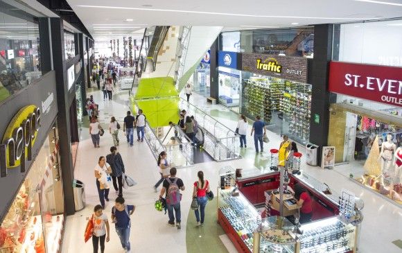 Los sectores que menos contribuyeron fueron: comercio, hoteles y restaurantes; actividades inmobiliarias y agricultura, ganadería, caza, silvicultura y pesca, con -2,0, -0,8 y -0,5, respectivamente. FOTO EDWIN BUSTAMANTE