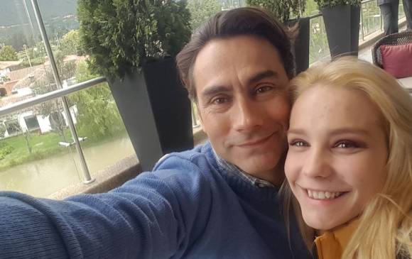 En la cuenta de Instagram de Mauro Urquijo, su esposa y su hija (en la foto) comparten el estado de salud del actor. FOTO Cortesía Instagram.com/maurourquijov