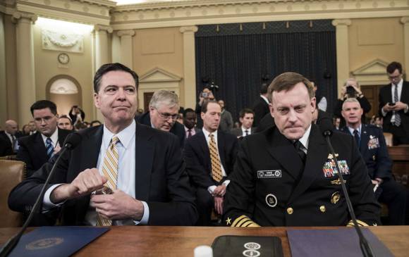 El director del FBI, James Comey y el de la NSA, Mike Rogers. FOTO AFP