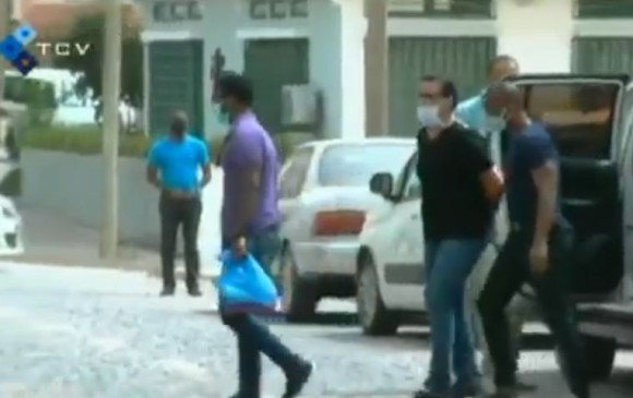 Alex Saab cuando fue detenido en virtud de una alerta roja de la Interpol. FOTO CAPTURA VIDEO TCV