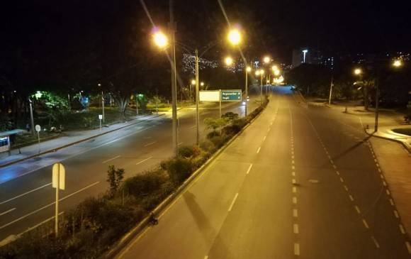 El toque de queda se extenderá hasta el 15 de junio en el nororiente de Medellín. FOTO: MANUEL SALDARRIAGA