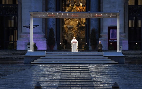 El Papa Francisco se conectó con 50 santuarios. FOTO: AFP