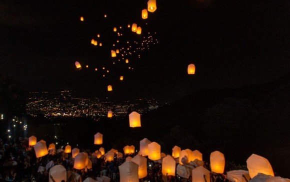 En la noche del sábado, en Itagüí, hicieron un homenaje a los 650 líderes asesinados en el país en los últimos años. FOTO CORTESÍA CARLOS MENESES