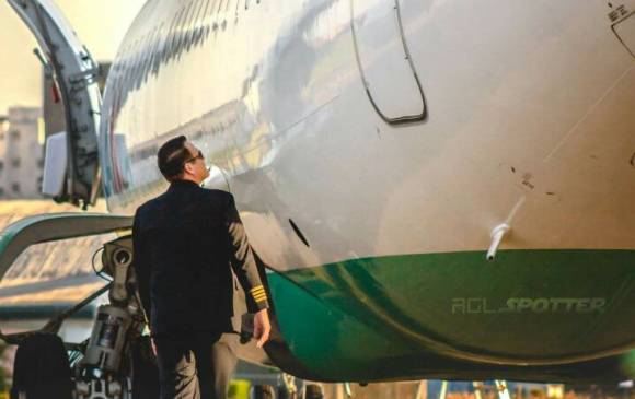 El piloto Miguel Alejandro Quiroga Murakami era requerido por las autoridades por abandonar la Fuerza Aérea. FOTOS: Suministradas por la familia