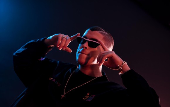 Bad Bunny lanza su disco con advertencia a los padres de familia