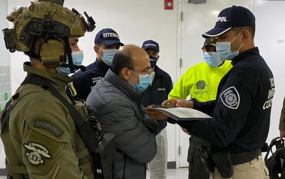 Jorge 40, a su llegada a Colombia en la mañana de este lunes. FOTO COLPRENSA