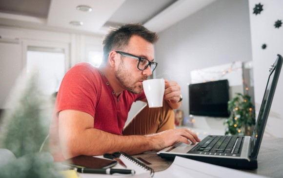 Médicos alemanes recomiendan vencer la pereza y subirse a la bicicleta media hora o una hora al día, aunque no haya que ir al trabajo. Foto: Shutterstock