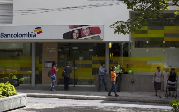 Los bancos funcionarán normalmente los 19 días de cuarentena. FOTO: Archivo
