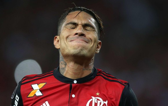 El ícono del fútbol peruano no podría jugar el Mundial de Rusia 2018. FOTO EFE.