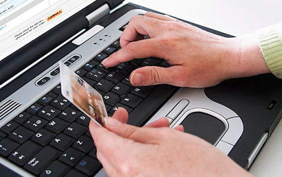 2.227 grandes contribuyentes deberán empezar a implementar este instrumento el 1 de septiembre, según la Dian. Así está el panorama y lo que se viene. FOTO COLPRENSA 