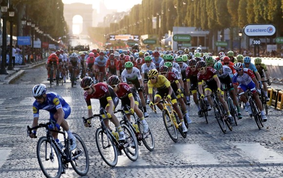 La UCI decidió que el Tour de Francia se correrá entre el 29 de agosto y el 20 de septiembre. FOTO EFE