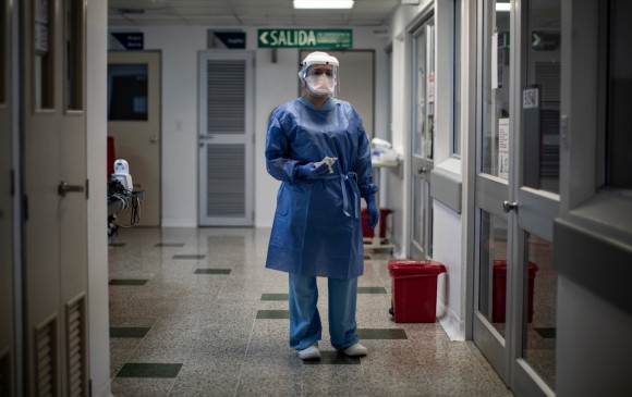 La mayoría de los contagiados en el sector de la salud son médicos y enfermeros. FOTO ESTEBAN VANEGAS