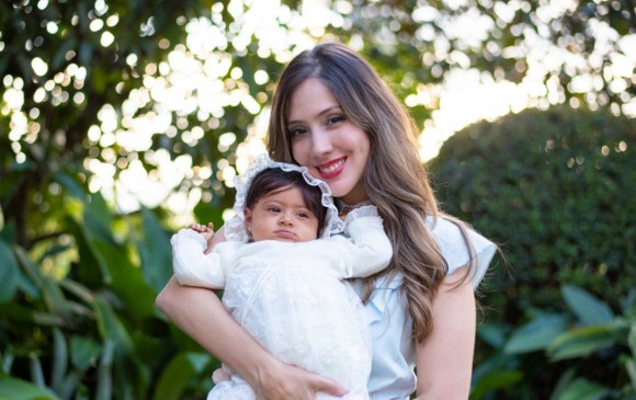 La madre donará parte de su hígado para la bebé. FOTO TWITTER DE DANIEL QUINTERO