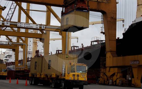 El sector manufacturero representó 18.869 millones de dólares de los 24.432 millones que se registraron entre enero y junio de este año. FOTO ARCHIVO 