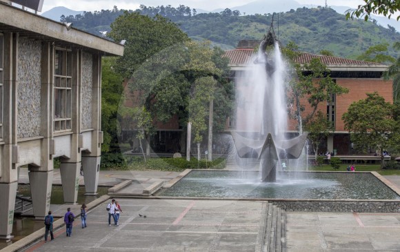 En la Universidad de Antioquia se anunciaron beneficios en derechos de matrícula y cursos intensivos para los estudiantes matriculados en los semestres 2020-1 y 2020-2. FOTO Juan Antonio Sánchez