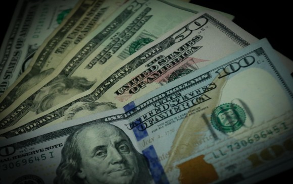Dólar escaló hasta $3.802 como valor máximo este lunes. FOTO: COLPRENSA