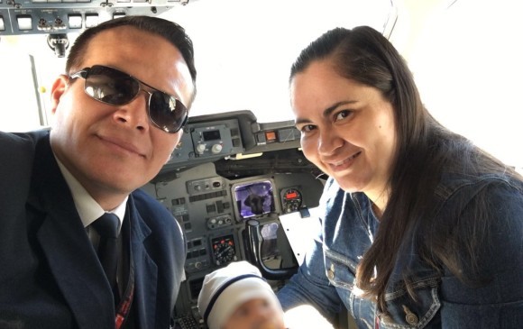 El piloto Miguel Quiroga y su esposa Daniela Pinto. FOTO CORTESÍA