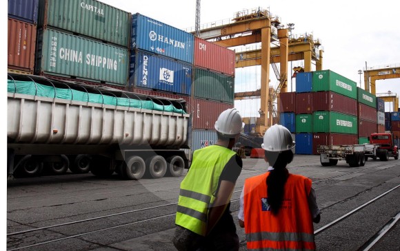 La importación de partes, piezas y accesorios de vehículos impulsaron el indicador entre enero y julio de este año. Foto Archivo