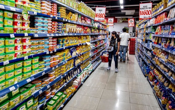Consumidores vuelven de a poco a la normalidad en sus compras. FOTO: JAIME PÉREZ