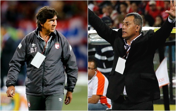 Gustavo Costas, técnico de Santa Fe y Hernán Tórres, técnico de Medellín. FOTO JUAN ANTONIO SÁNCHEZ Y HENRY AGUDELO