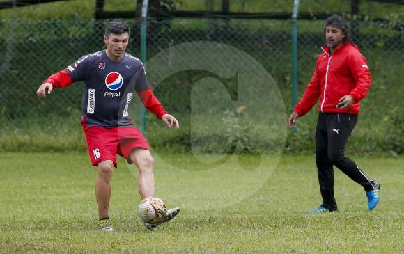Daniel Torres, uno de los de más ofertas, regresó a prácticas de cara al duelo del sábado ante Junior. FOTO juan antonio sánchez