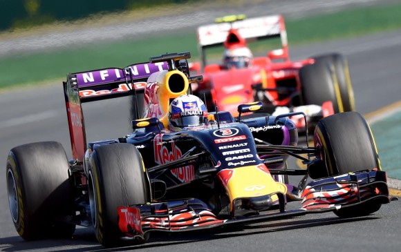 El australiano Daniel Ricciardo terminó sexto en la primera carrera de la temporada. FOTO AFP