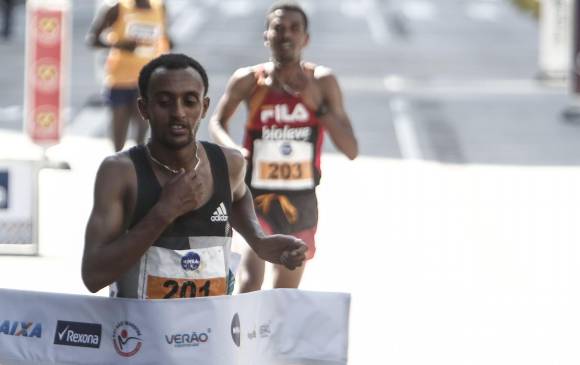 El etiope Leul Aleme ganó la edición del 2016 de San Silvestre en la rama masculina. FOTO AFP