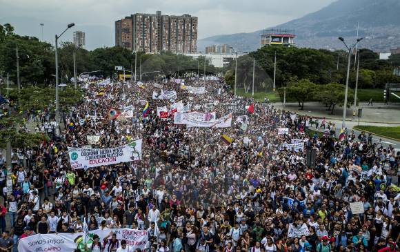 Hoy, acompañados de la CUT, los estudiantes volverán a las calles para reclamar más recursos para la educación. FOTO Jaime Pérez