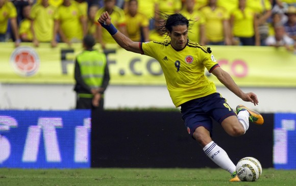 Hace cinco años, Radamel Falcao vivió una de sus presentaciones de lujo con la camiseta de la Selección Colombia. Doblete a Paraguay (2-0) con tantos de enorme factura. FOTO COLPRENSA