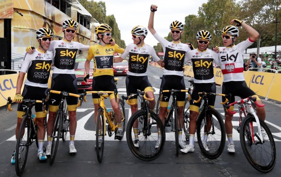 El Sky además ganó el Tour con el galés Geraint Thomas y el colombiano Egan Bernal fue el segundo mejor joven. FOTO REUTERS
