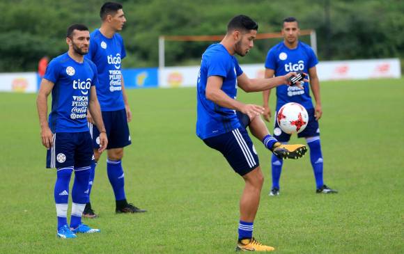 Paraguay entrenó ayer en Barranquilla y hoy hará su última práctica, antes del juego mañana en el Metropolitano. FOTO afp