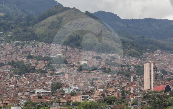 El cable Picacho beneficiará a los residentes de la comunas Castilla y Doce de Octubre en el noroccidente de Medellín. FOTO ROBINSON SÁENZ 
