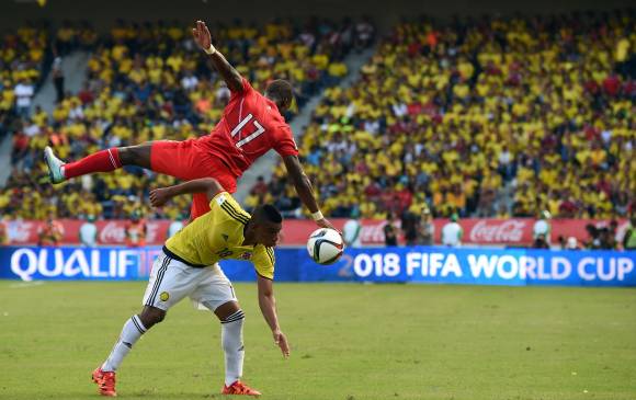 Frank Fabra y Luis Advíncula, dos sobresalientes ayer. FOTO afp