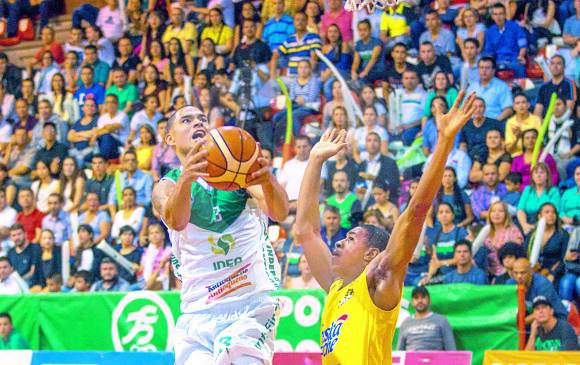En Bucaramanga se decidirá hoy si es campeón Academia o Búcaros obliga a un quinto partido en Liga DirecTV. FOTO Jaime Pérez