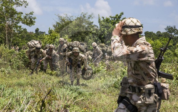 El Ministerio de Defensa ordenó anoche el traslado de varias unidades militares a la zona con el fin de contrarrestar la presencia del Eln en la región del Catatumbo. FOTO julio cesar herrera