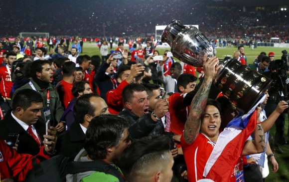 Eduardo Vargas, junto a Paolo Guerrero, terminó como goleador de la Copa. FOTO AFP