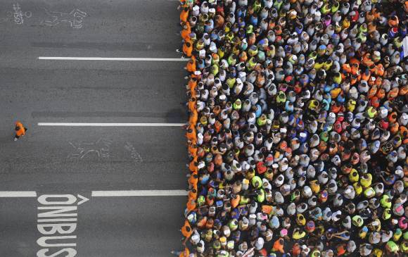 La carrera de San Silvestre se corre en un circuito de 15 kilómetros por las calles de Sao Paulo. FOTO AFP
