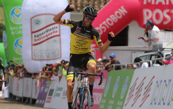 Frank Osorio aprovechó una fuga para ganar la octava etapa de la Vuelta a Colombia y darle el primer triunfo al equipo Strongman. FOTO CORTESÍA FEDECICLISMO