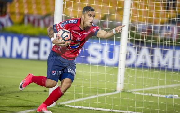 El temperamento está afectando a Leonardo Castro. FOTO JUAN ANTONIO SÁNCHEZ