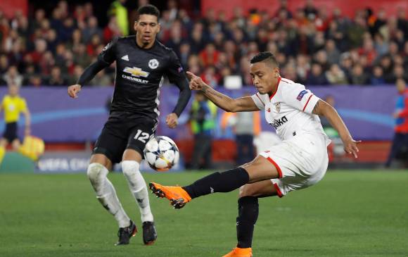 Luis Fernando Muriel tuvo las opciones de gol más claras del Sevilla en el partido ante el M. United en Champions. FOTO EFE