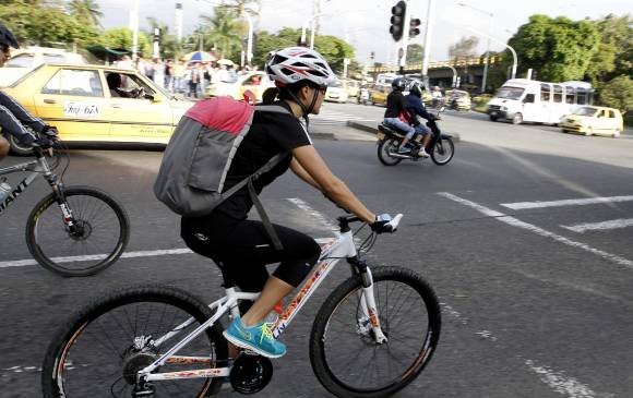 Mientras en Dinamarca cerca del 30% de los viajes se hacen bicicleta, en Colombia este promedio es cercano al 5%. FOTO Donaldo Zuluaga