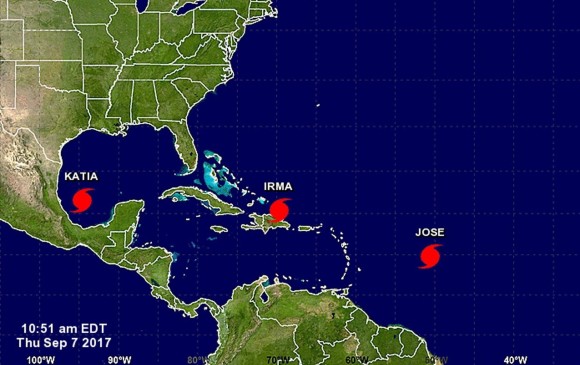 Imagen que muestra los tres huracanes, Katia, Irma y Jose en su trayectoria por el Golfo de México, el mar Caribe y el Océano Atlántico este 7 de septiembre. FOTO EFE