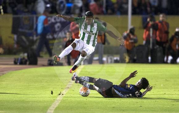 Orlando Berrío casi siempre generó peligro por la banda derecha. Sin embargo, el gol llegó en una acción en la que se mete por el centro del área y saca un potente remate. FOTO esteban vanegas