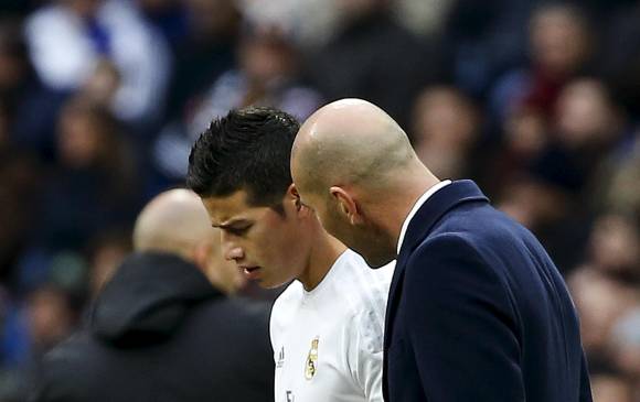 James Rodríguez es admirador de Zidane y fue de los jugadores que más se alegró con su nombramiento. Sin embargo, el francés le pidió públicamente trabajar mejor. FOTO reuters
