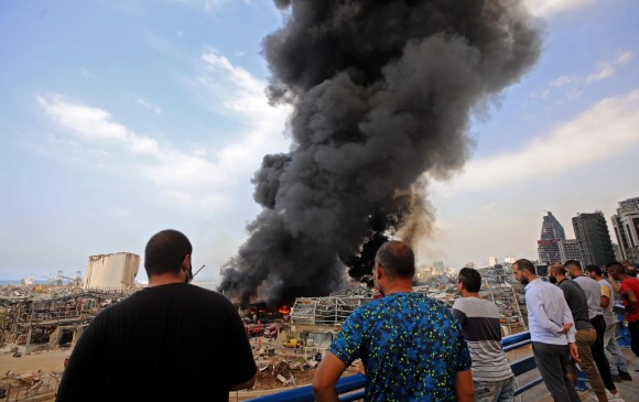 Nuevo incendio en el puerto de Beirut. FOTO AFP