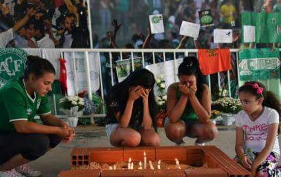 Escenas vividas en el estadio de Chapecó que describen el ambiente de melancolía en la ciudad. FOTO cortesía de alejandro arribas
