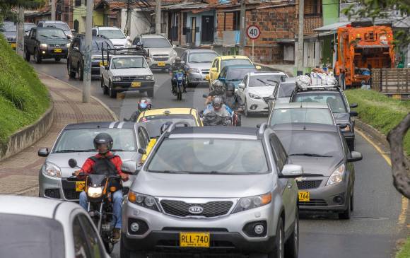 Una gran incertidumbre política estará presente en 2017, lo que afecta al sector automotor. FOTO archivo el colombiano