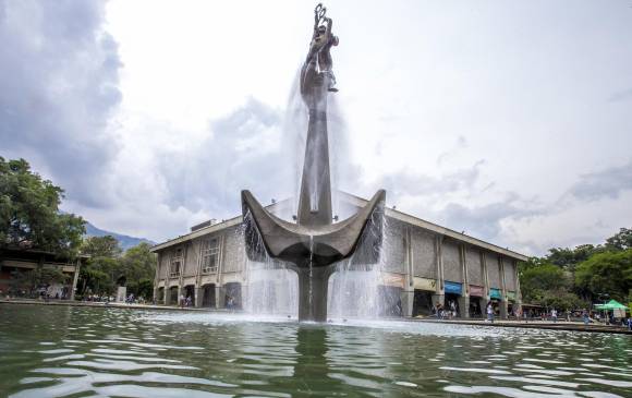 El campus universitario alberga imponentes esculturas y obras de arte. Posee una importante colección científica, así como un archivo histórico y documental. FOTO Jaime Pérez Munévar